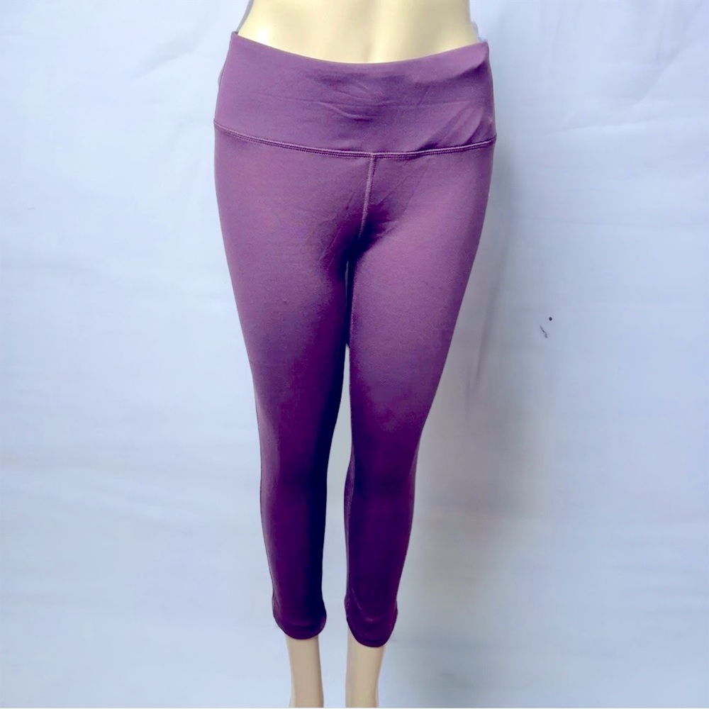 Beverly Hills Polo Club Burgundy
Activewear Capri Leggings
Women's NWT Size XL